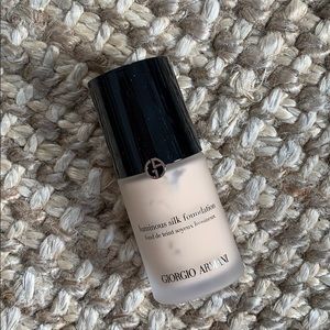 NEW Armani luminous silk foundation shade 3